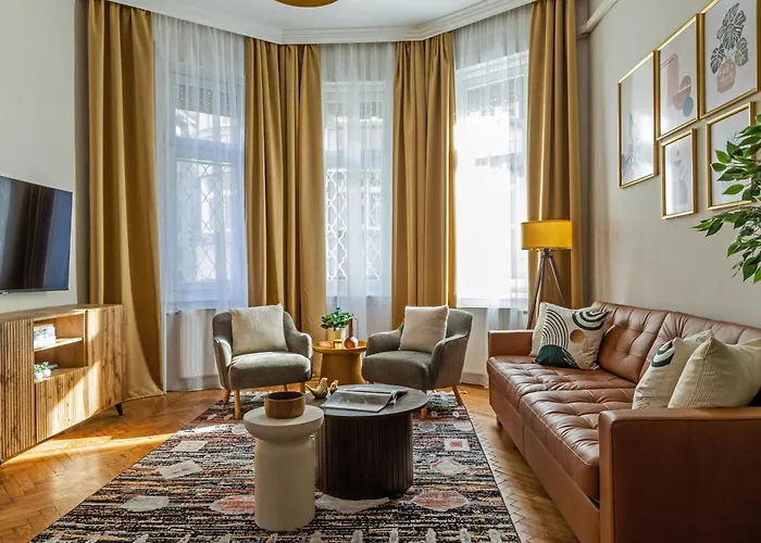 Rumbach Royal Apartment
