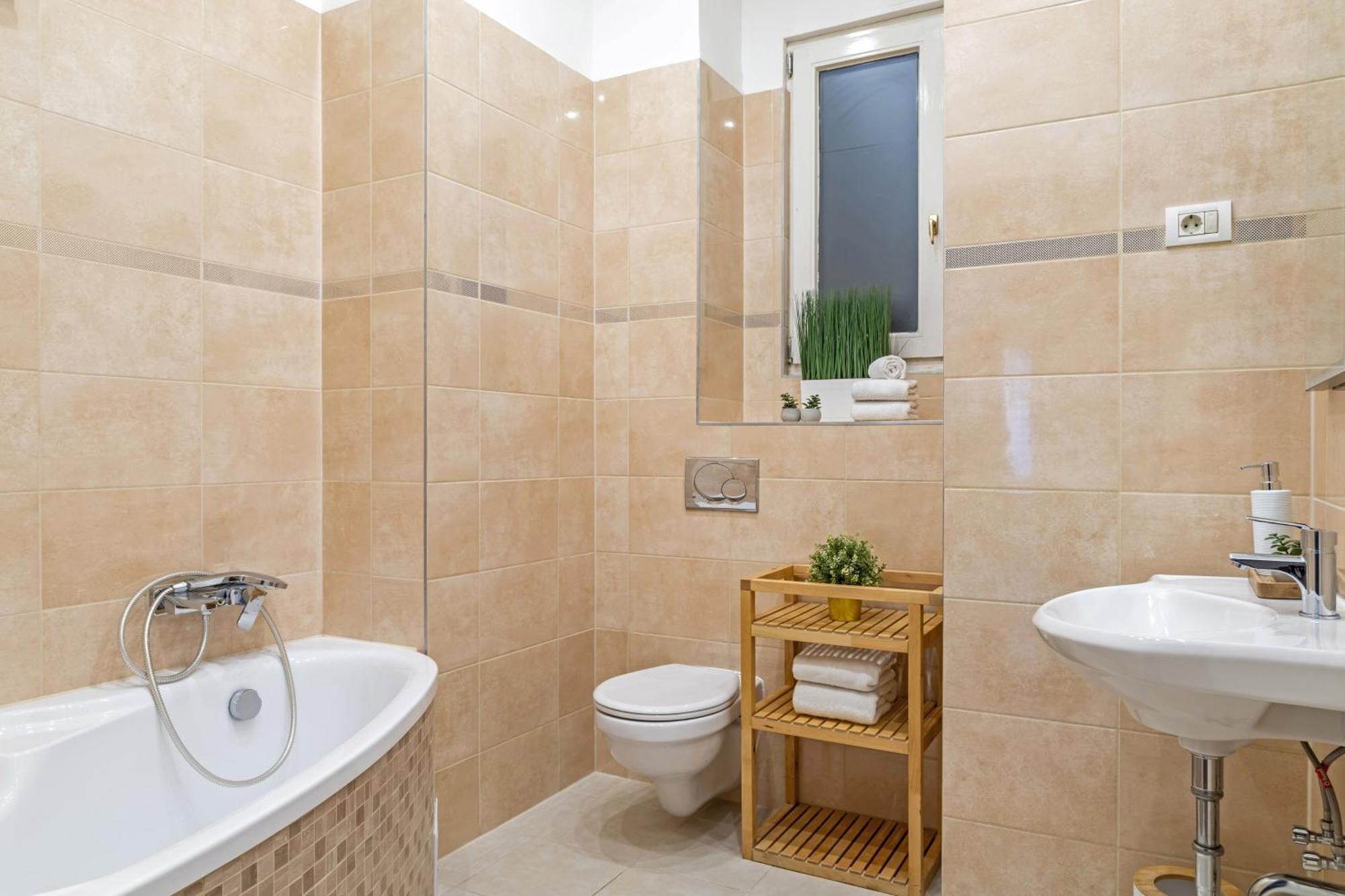 Rumbach Royal Apartment