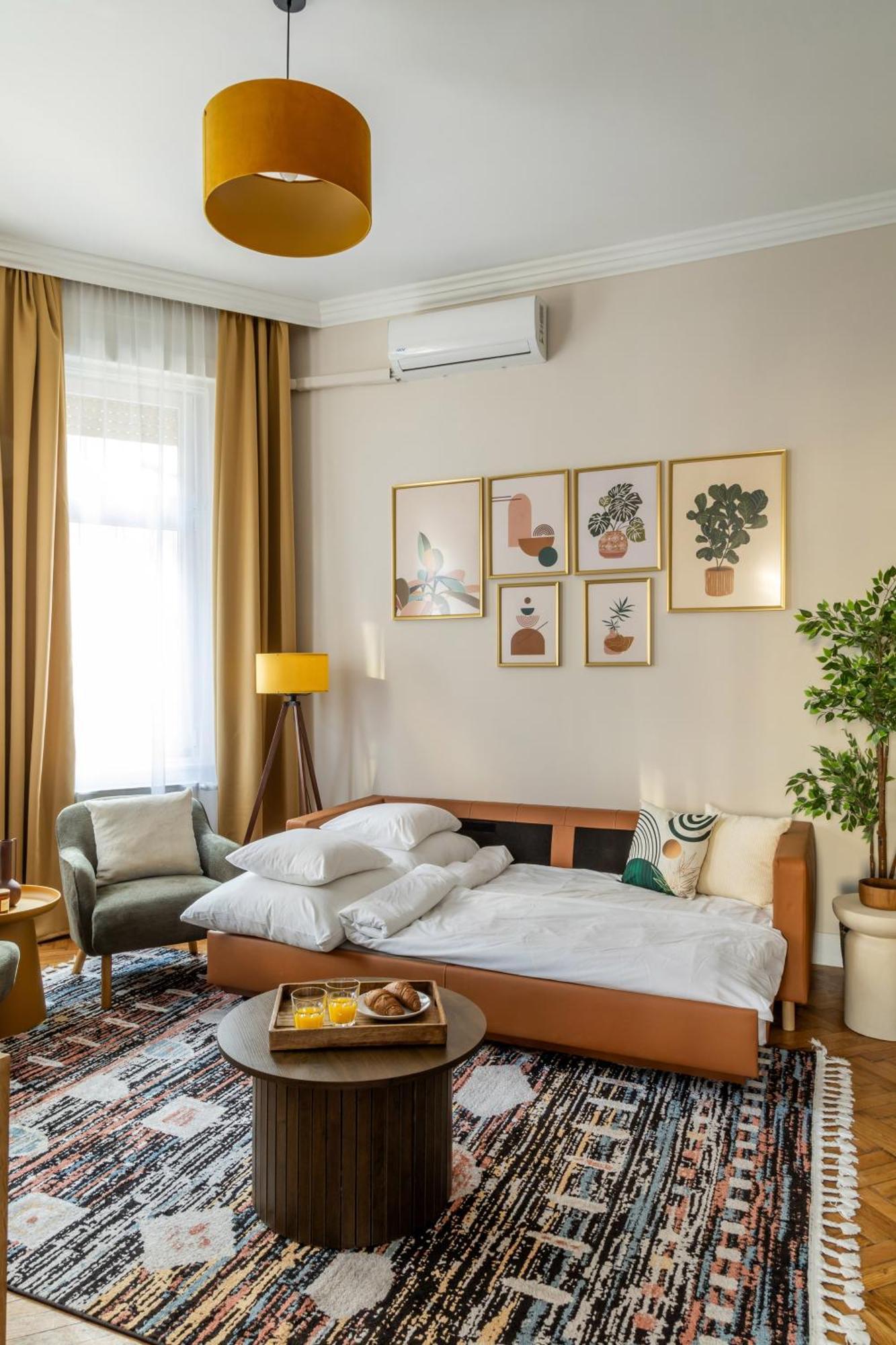 Rumbach Royal Apartment